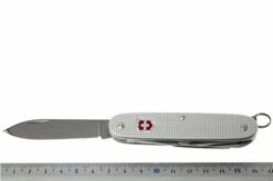Victorinox Farmer -Knives Store VT 8241 26 05 victorinox farmer vt 8241 26 d5