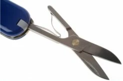 Victorinox Classic SD, Blue -Knives Store VT0 6223 2 03 victorinox classic sd blauw vt0 6223 2 d3