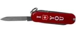 Victorinox Classic ‘The Gift’, I Love You, Red 0.6233.851 Swiss Pocket Knife -Knives Store VT0 6223 851 03 victorinox